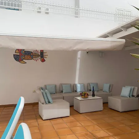 Villa Lovely 3-bed In Puerto Del Carmen *