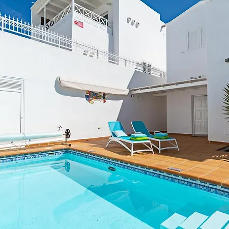Lovely 3-bed In Puerto Del Carmen Villa