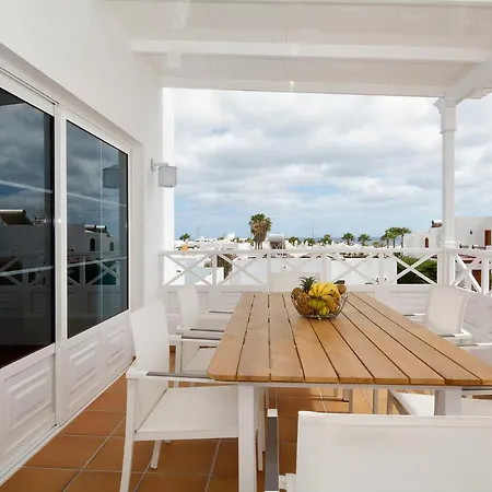 Lovely 3-bed In Puerto Del Carmen * Puerto del Carmen (Lanzarote)