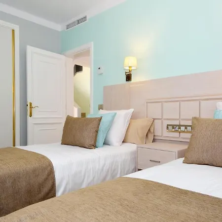 Lovely 3-bed In Puerto Del Carmen Villa *